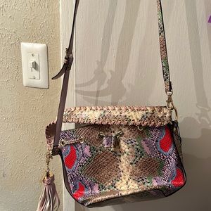 Crossbody bag.. multi colors.. lavender, yellow, beige